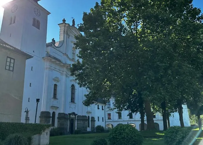 Apartman Gostilna Menina